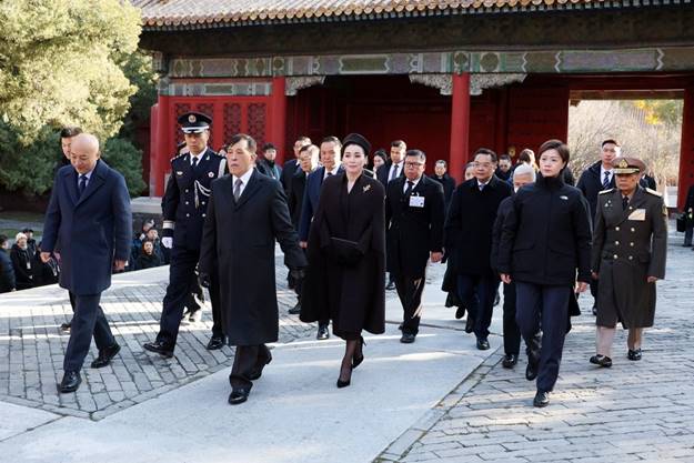 "ในหลวง-พระราชินี" เสด็จฯ กลับประเทศไทย หลังเยือนจีนอย่างเป็นทางการ